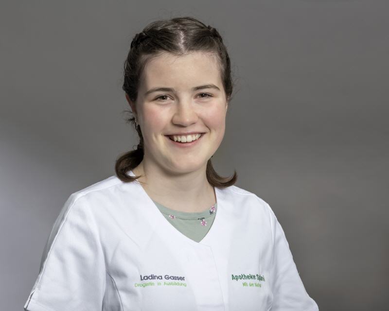 Ladina Gasser, Drogistin in Ausbildung